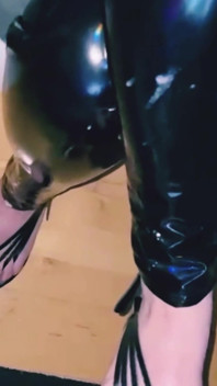 Sexy amateur-ehefrau handjob und schöne füße fußfetisch