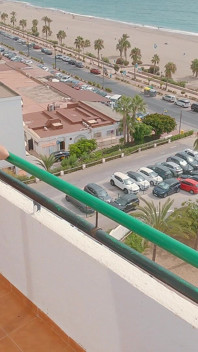 Kami menghabiskan percutian kami di hotel hebat di Sepanyol ini dan kami menembak balkoni melampau ini kongkek muka pancutan mani pada buah dada