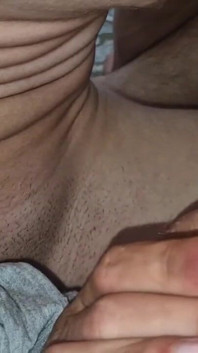 Ptáci zalití mrdkou, Femboy a Tátovi ptáci se zasekají spolu ze sexy ejakulace mrdky!