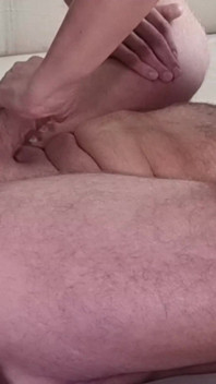 Nová bisexuální trojka. Mmf. Manželka zve bisexuální otrokyně pro svého manžela, ep 31802