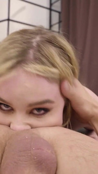 Minúscula britânica loira Babykxtten tenta sexo anal com pau enorme - faça anal