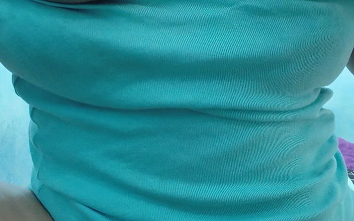 Vaginabig88: La povera zia vuole scambiare lo sperma