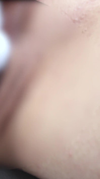 สาวมีสามีช่วยตัวเองแบบโชว์หีโชว์หีบนเก้าอี้