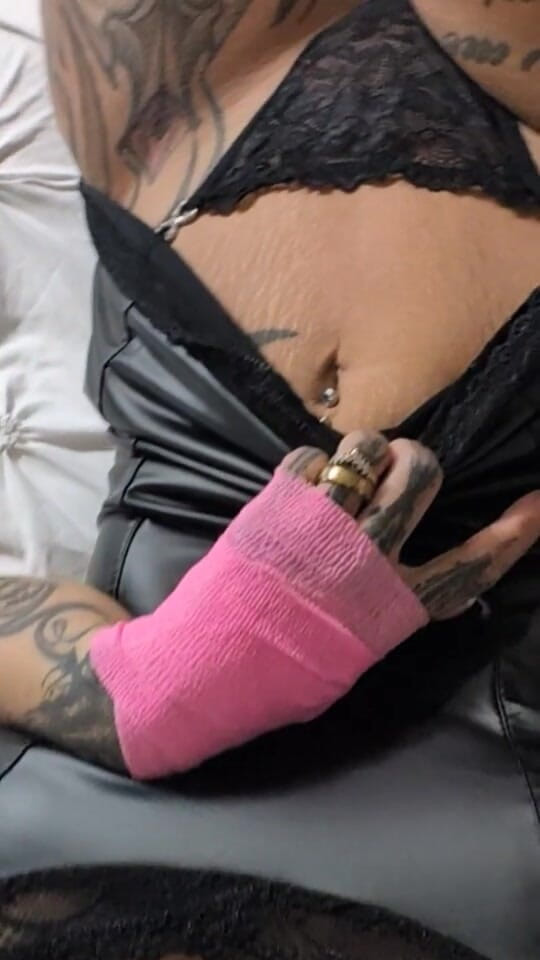 Follow Me for More Nude (Hotsexygilf) Follow Me for More Nude (Hotsexygilf)