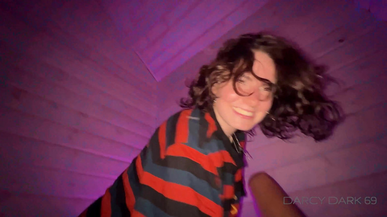 Darcy Dark: Follando sucio en la sauna