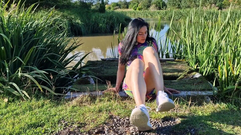 Nicky Brill: Outdoors Nude and Peeing