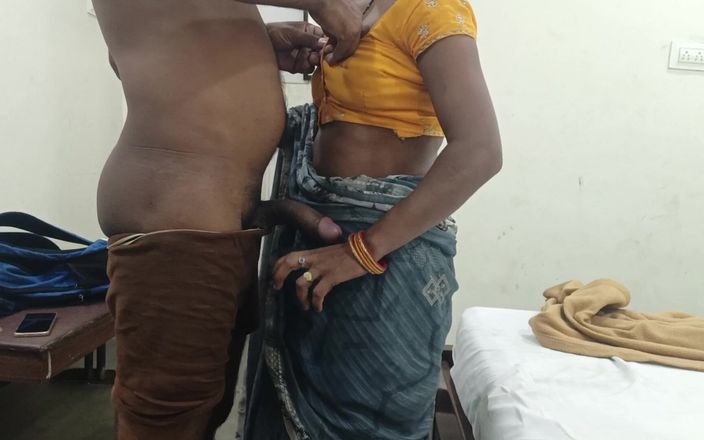 Desi Indian studio: Memek cewek ini dientot habis-habisan sama kontol besar sampai mengerang...