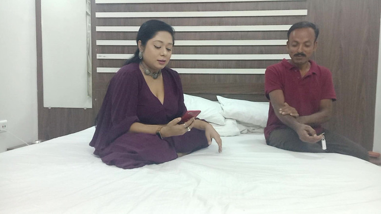 Bengali Bhabhi Sex: Tetona india bengali follada en la habitación del hotel