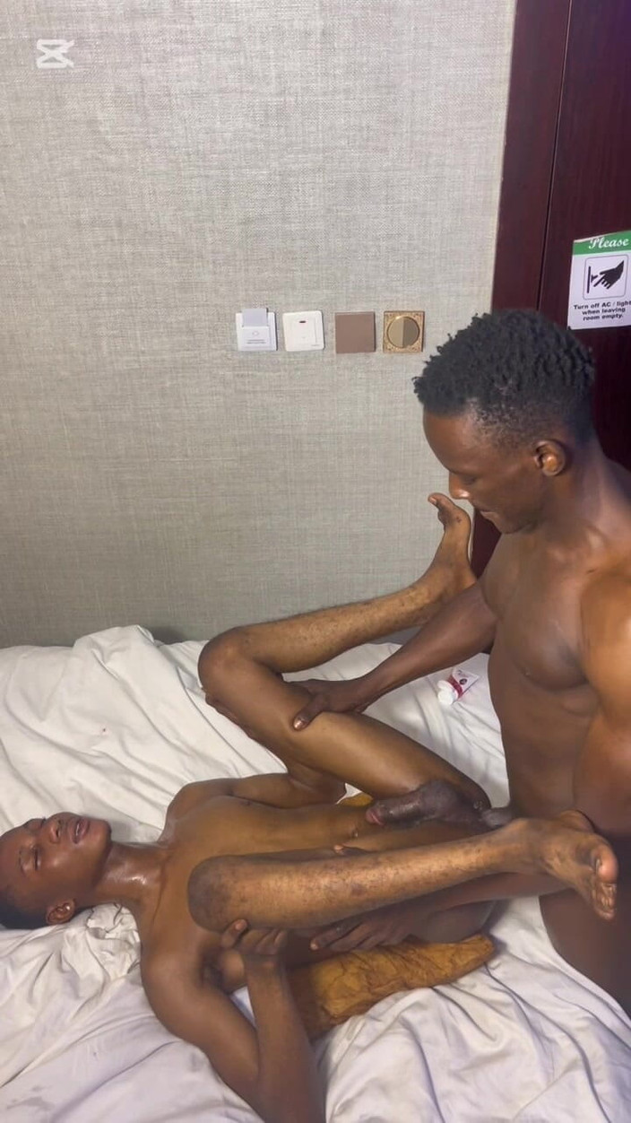 IronAsgard: 可爱的小蜂蜜男孩