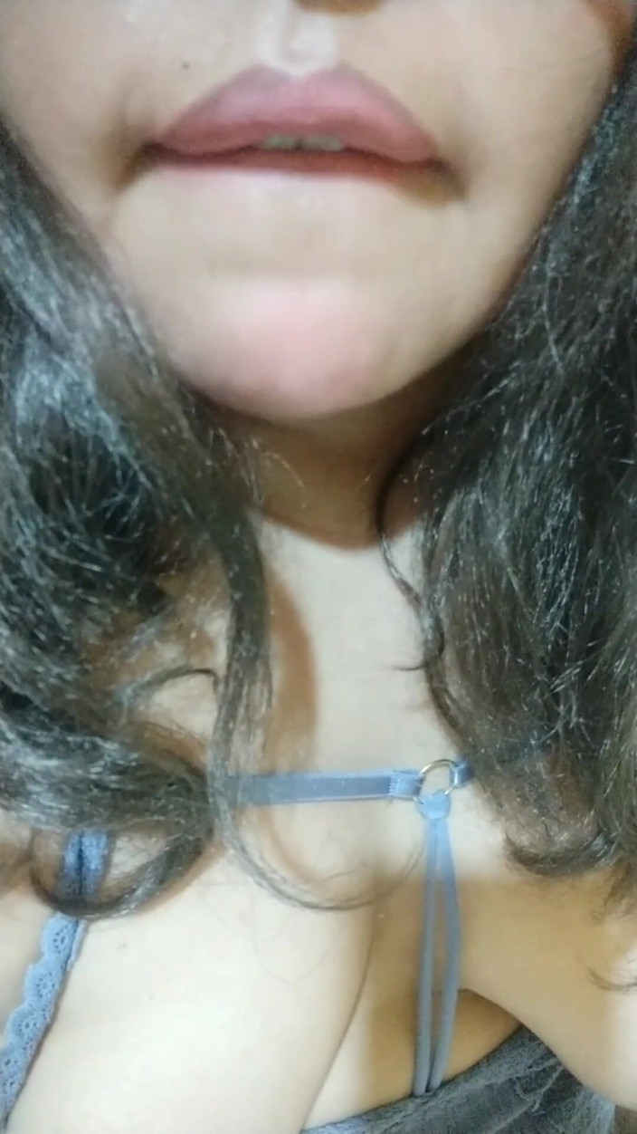 Carla Villalobos: Mega squirt e mi mettono a carnozza con il mio...