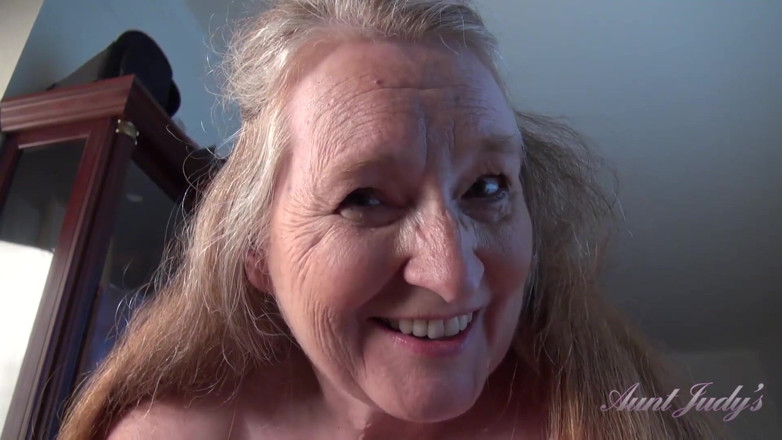 Aunt Judy's: AuntJudys - maggie si nenek semok 61 tahun yang super semok lagi...