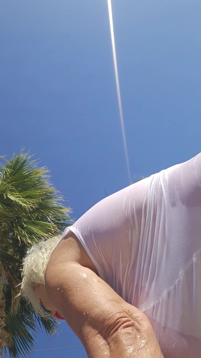 Claudia Marie: Tlusté bimbo u bazénu