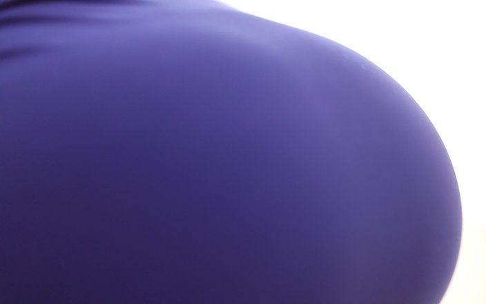 Petite Teen: La robe bleue moulante de ma voisine