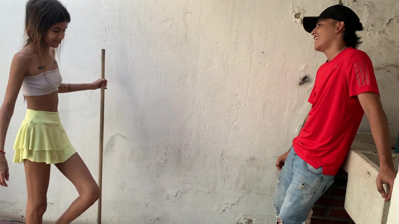 TUflacasex123: Trong khi bố mẹ tôi không có ở đó, tôi có cơ...