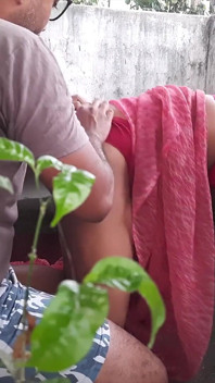 Desi indická bhabi na střešním sexu v hindštině - Desi indický sex porno