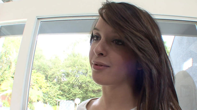 Lesbian Teen Stories: raindi larkiyan ungliyon se choot chodti hain aur choot chaatti...