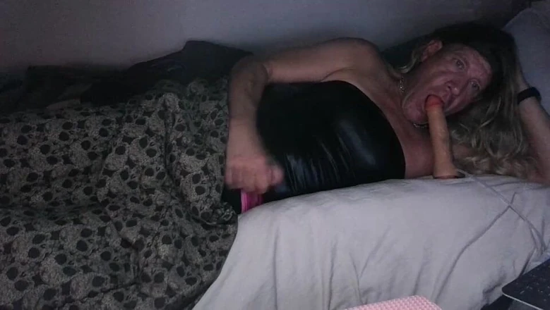 Queen Chalene: Пробуждение от сексуальной мечты