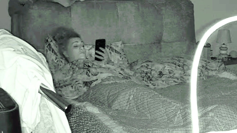 Chupita84: Vrouw betrapt terwijl ze praatte terwijl ze masturbeerde
