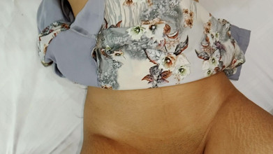 Evasexy02: Título: Bhabhi atrapada disfrutando con el amigo del esposo