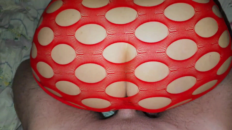 Anna Fire: Elle se fait baiser par un trou dans sa tenue