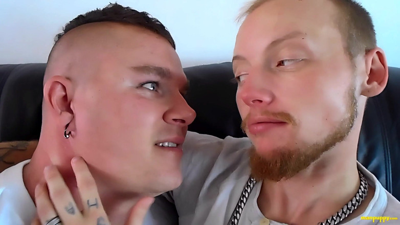 Man Puppy: Gay panas bercium dengan Leo &amp; JC
