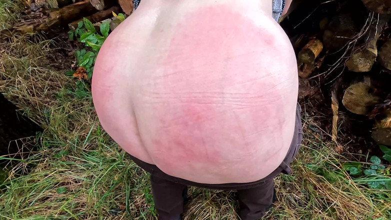 Bouncy Tits Action: Whipping Ass