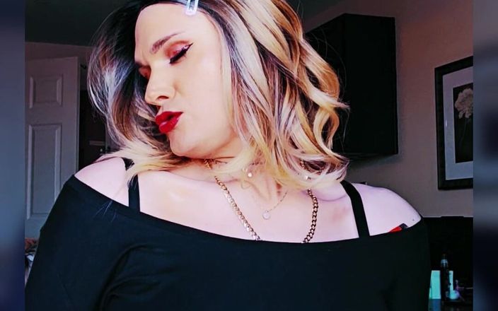 Darkfetish2k: Шлюха курить