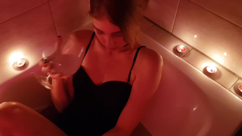 Your Naked Dream: Sensual Footjob from Cuties and Slobbery Blowjob from The Bath -...