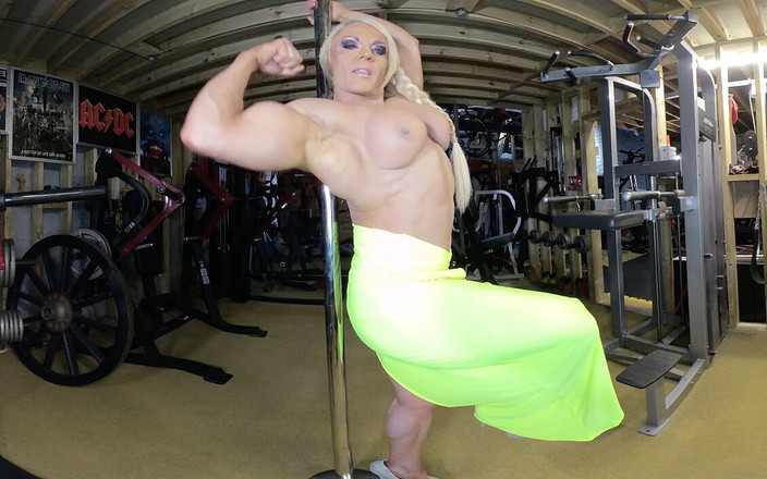 Lisa Cross: Adegan Lisa Cross 1