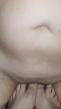 My Girlfriend Rubs Her Wet Pussy on My Feet and Cums