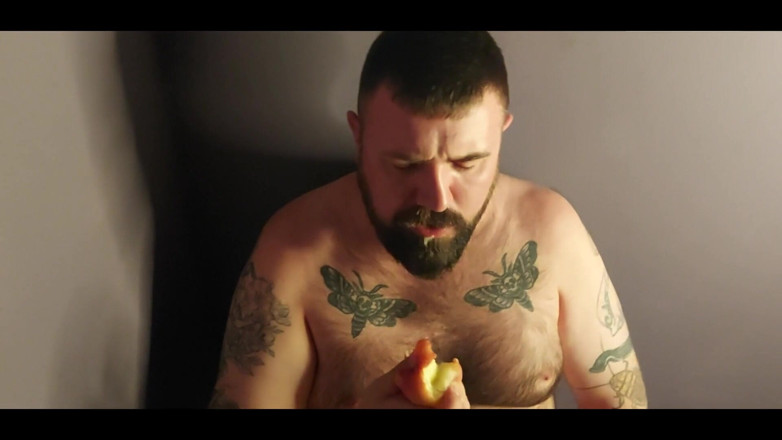 PoppaPig: Sacred Slut Snackies, Peach