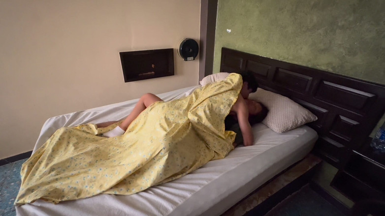 Luisxx: Eu fodo a mulher rabuda que eu bato nela com...