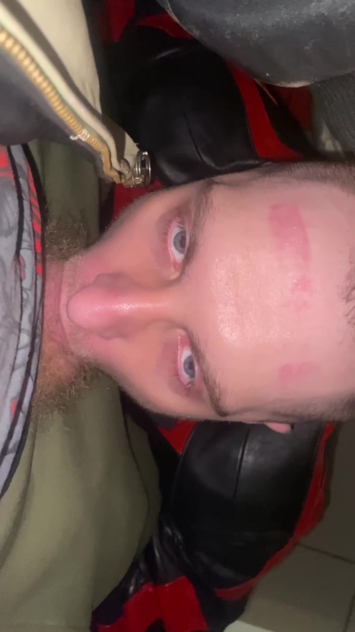 KinkySirius: Kinkysirius dalam pakaian Chav Scally menghisap daripada beruang dalam jaket...