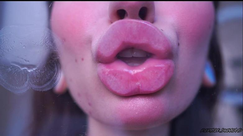 Rarible Diamond: Мокрий липкий поцілунок lipgloss