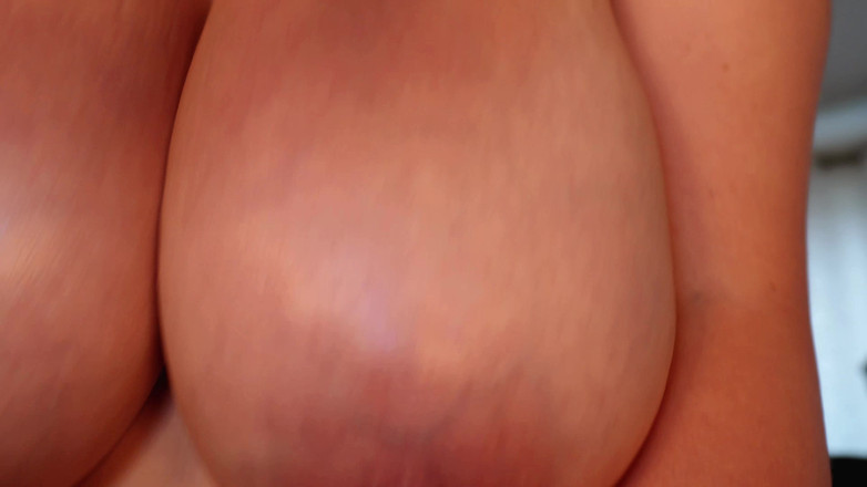 JessieHH: 大きな胸 ASMR 視点クローズアップ