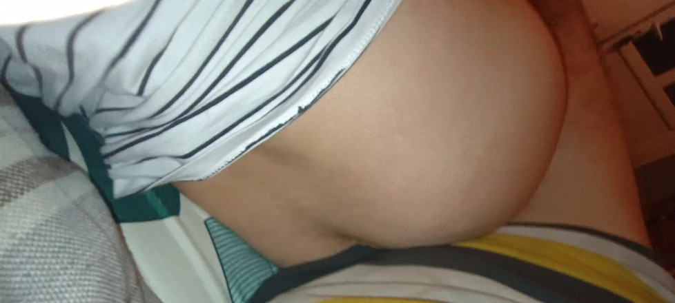 Ionut899: Adik tiri lagi asik pesta seks liar