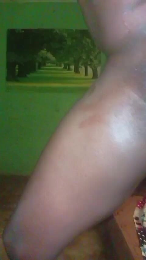 Badman4606: Jilat lubang pepek manisnya.