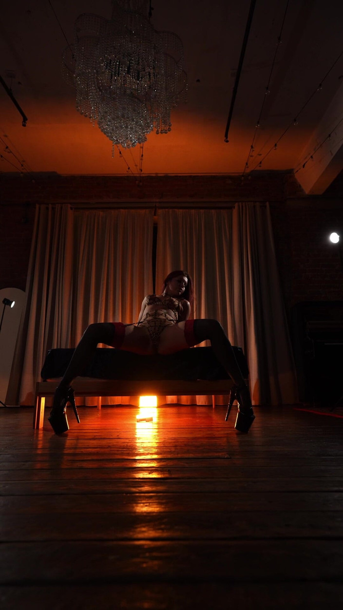 Renata Fox: De heetste dans direct op het bed