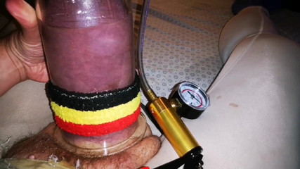 Monster_Meat_: Buď v Belgii obrovský, extrémní pumpování