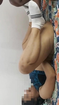 Fingering and Make Her Cum Loud Moaning
