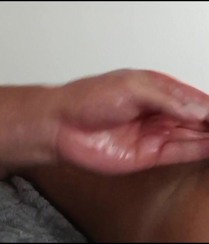 DomCoupleLive: Orgasme profond avec fisting de la chatte