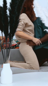 绝望的丰满熟女与年轻情人经历跨人种性爱