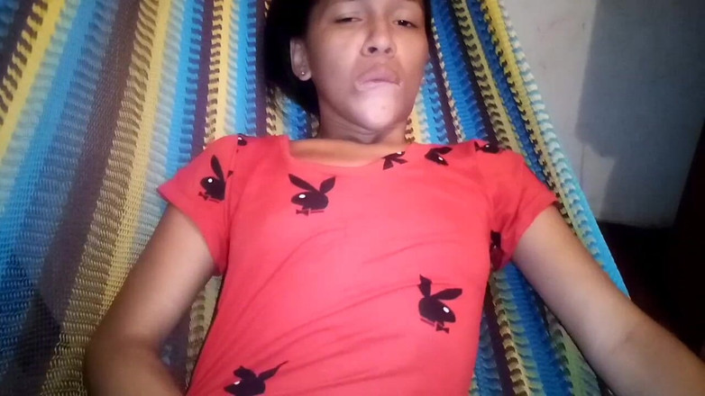 Agathatey_1: Mẹ kế của tôi có một âm đạo tuyệt vời và cô ấy...