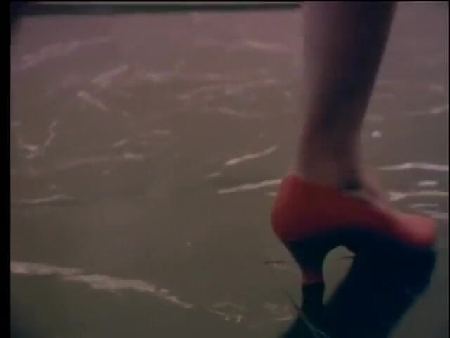 Old Good Porn: Typ kommt nach einer harten fick-action in den schuh der...