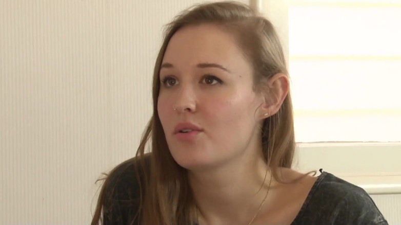 Radical Lesbian: หญิงวัยกลางคนกับสาววัยรุ่น - เลสเบี้ยน