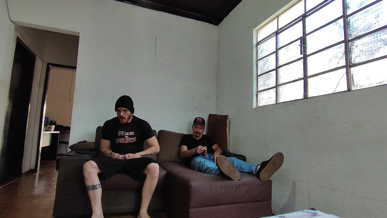 carmonaoficial: Carmona en Carlos Urach masturberen samen