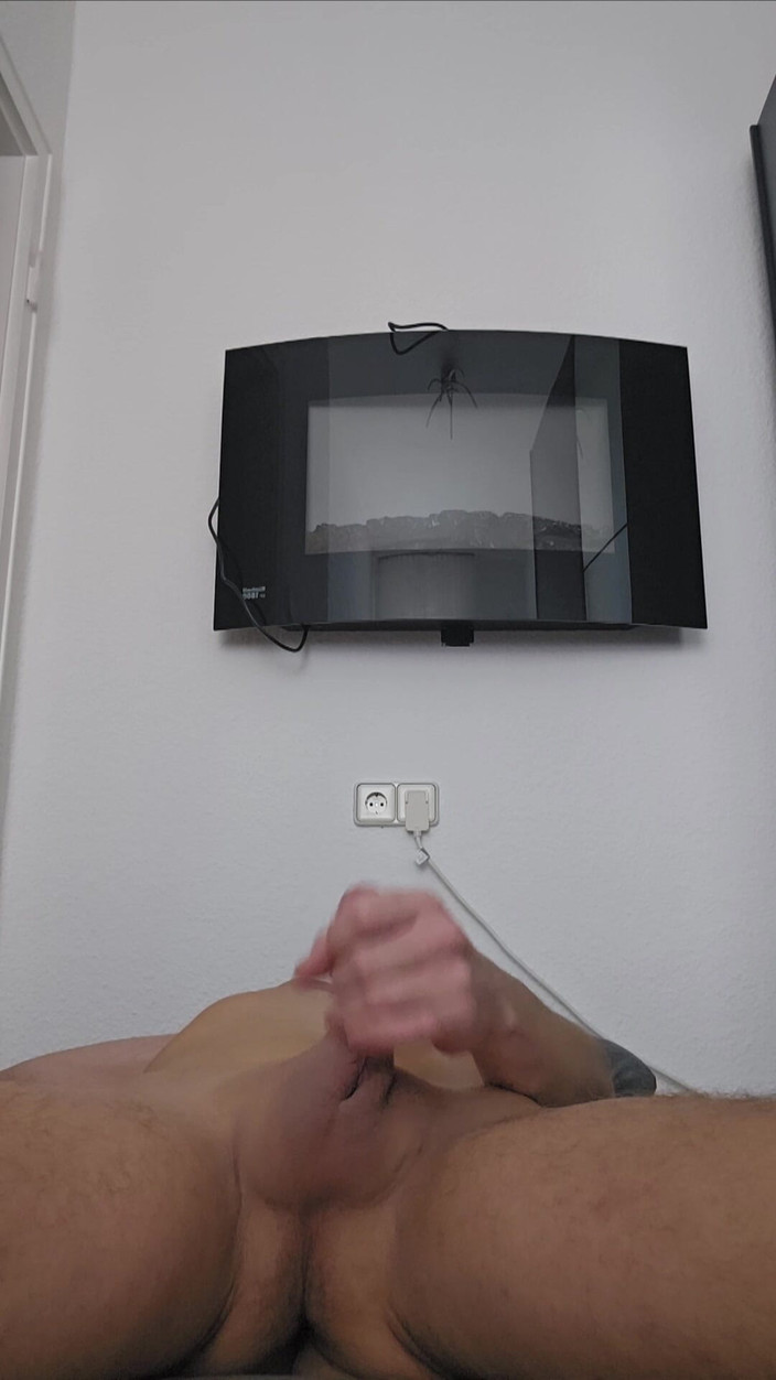 Chris_snoopy_91: Der mann ist geil und fickt sich selbst
