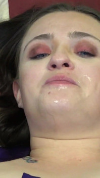 Claras Sperma-gesichtsbesamung Mit Carla Belle
