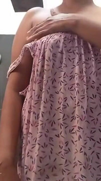 Desi Anne Nahá ve sprše