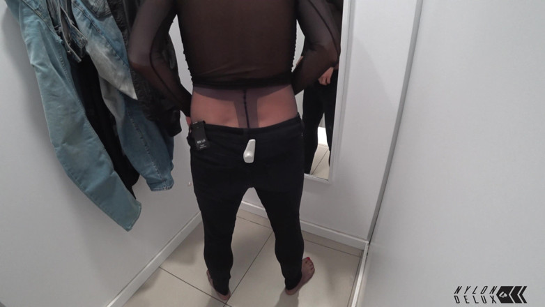 Nylondelux: Nello spogliatoio